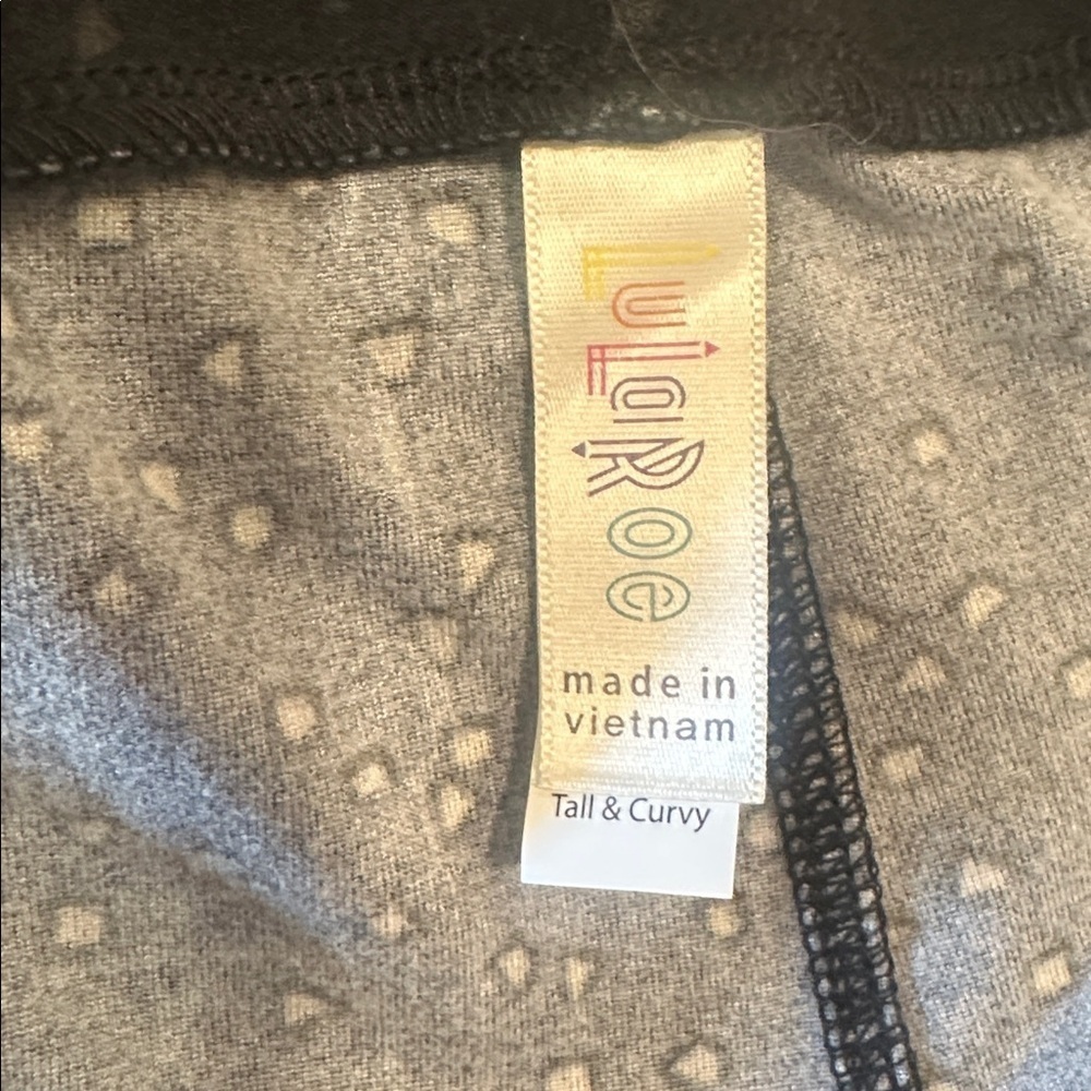 LuLaRoe Leggings Bundle Of Three Size Tall & Curvy Buttery Soft Stretchy - Picture 9 of 10